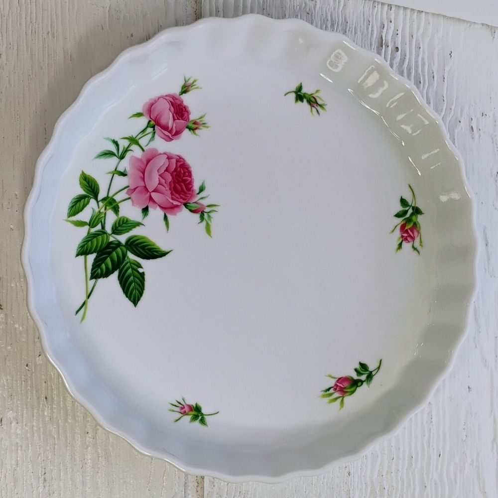 Vintage Christineholm Ceramic Quiche Dish Roses Fluted G-4